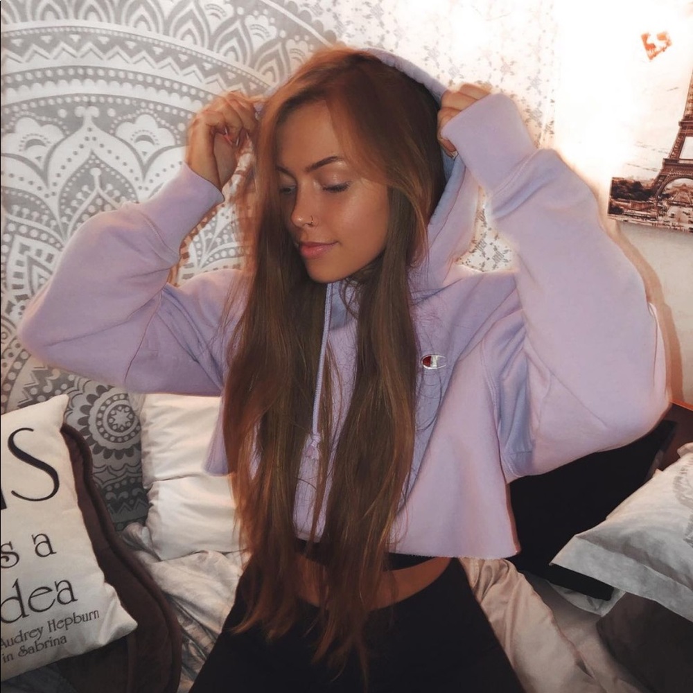 Cropped Champion Hoodie